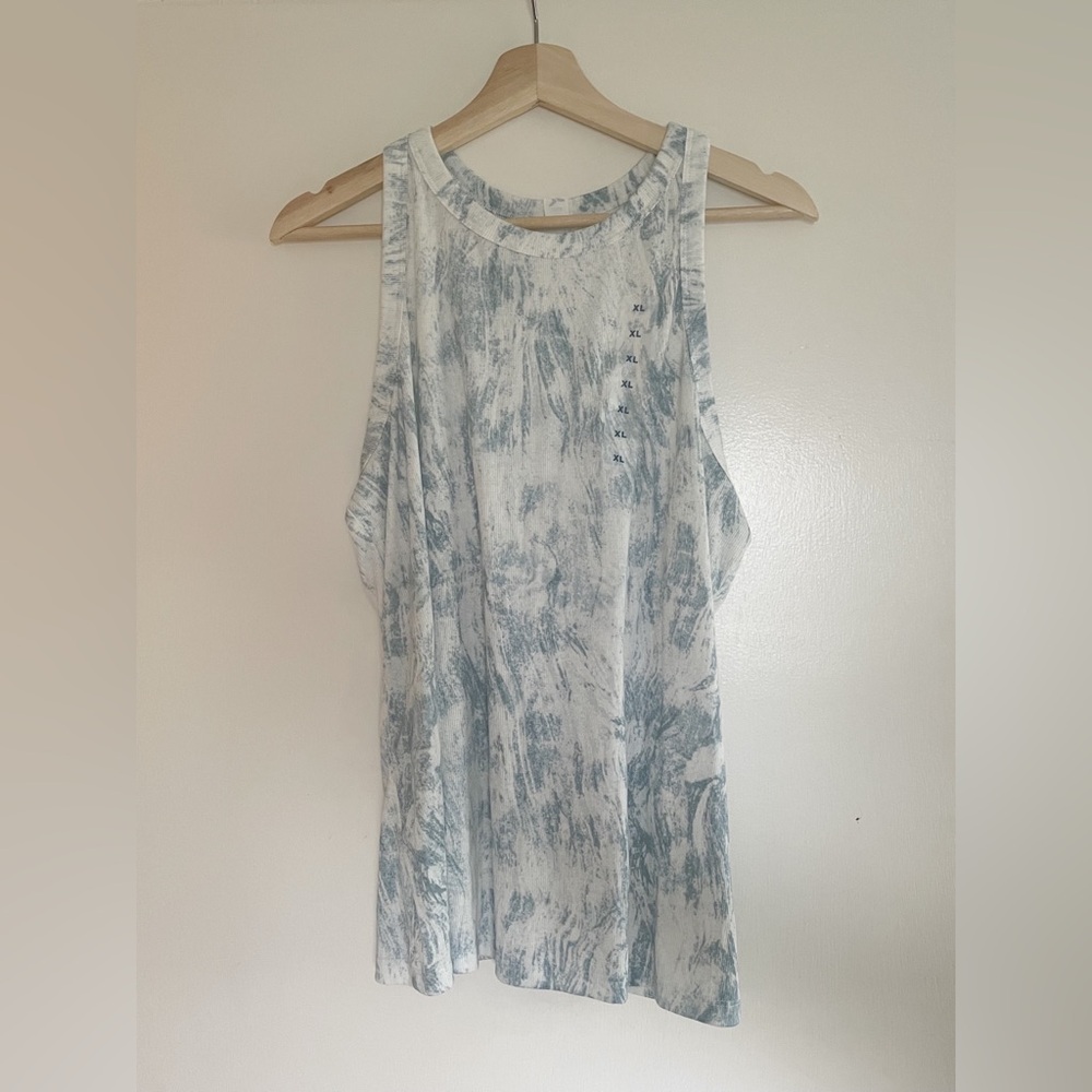 Women’s Old Navy Racerback tank top - XL